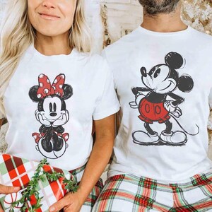 Camiseta con retrato vintage de Minnie Mouse, diseño clásico, estilo retro, para viajes a Disney, de Minnie, para vacaciones familiares en Disney. imagen 3