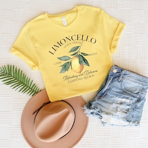 Limoncello Tee, Refreshing Lemon Graphic Shirt, Italian Summer Tee-Shirt, Gift for Lemon Lovers, Italy Vacation T-Shirt, Cocktails Tee