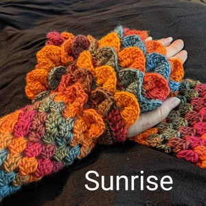 CUSTOM Dragon Scale Gloves **NEW COLORS**