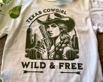 Texas Cowgirl Wild & Free T-shirt | Western Cactus Cowboyhatt Grafisk T-shirt