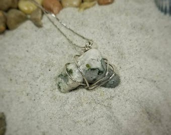White with green flecks quartz stone necklace