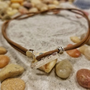 Brown leather men&#39;s toggle clasp bracelet