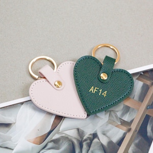 Engraved Heart Keyring with Name, Faux Leather Keychain for Her, Personalized Gift for Girlfriend, Wife, or Special Occasion
