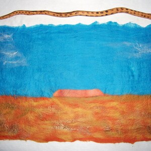 Handfelted Landscape Wallhanging 'Uluru' image 3