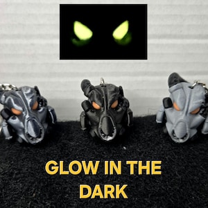 Fallout- Inspired X-01 Power Armor Helmet Glow In The Dark Keychain