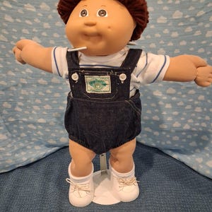 Vintage Cabbage Patch Kid Doll: Auburn Brown Curls, Brown Eyes, HM3, Jean romper