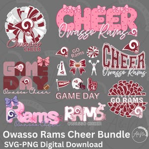 Pode incluir: Uma coleção digital de gráficos de cheerleading Owasso Rams com pompons, laços, megafones, bolas de futebol americano e capacetes em tons de bordô e rosa. Os designs incluem textos como Cheer, Game Day e Rams, com logotipos de carneiros.