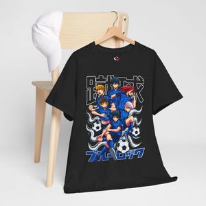 Camiseta con gráficos de anime: estilo del equipo de fútbol azul Z, ropa urbana japonesa