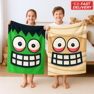 Cartoon Monster Face Halloween Blanket: Funny Spooky Decor