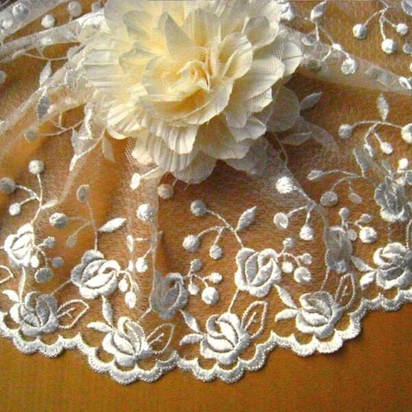 1.5 Yards White Roses Tulle Lace Trim for Lingerie,Dress making, Wedding Supplies and Home Decoration.