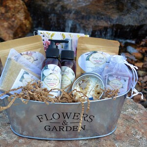 Gift Basket, Spa Basket, Luxury Bath, Bergamot Coriander Basket, Weddings, Showers