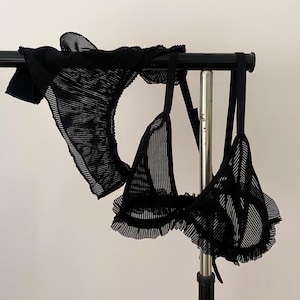Ruffled bra and thong set