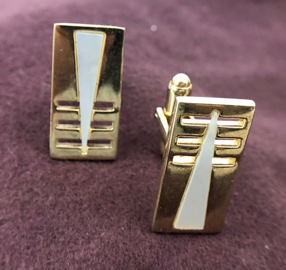 Vintage Gold Tone Cuff Links with Mother of Pearl… - image 1