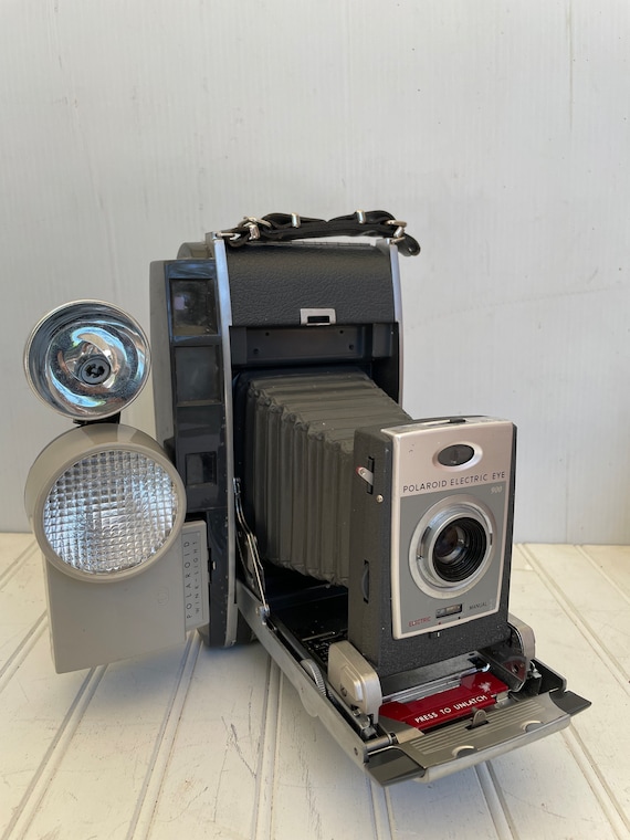 Polaroid Electric Eye Land Camera - Model 900 - in Original Box