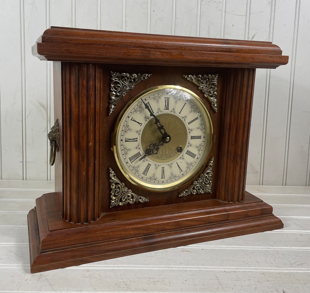 Vintage Franz Hermle Mantle Clock in Solid Wood Case Franz Hermle 2