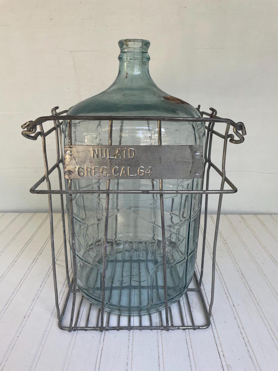 Vintage SPARKLETTS 5 Gallon Water Bottle in Vintage Wire Egg Crate Five ...