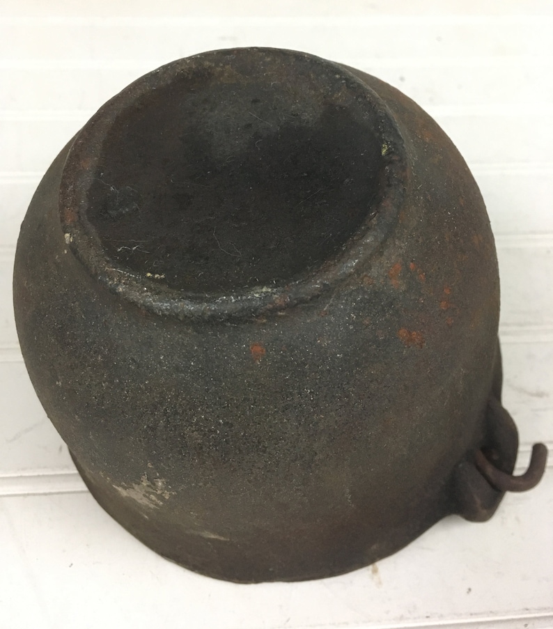 Vintage Cast Iron Smelting Kettle With 2 Cast Iron Smelting Etsy
