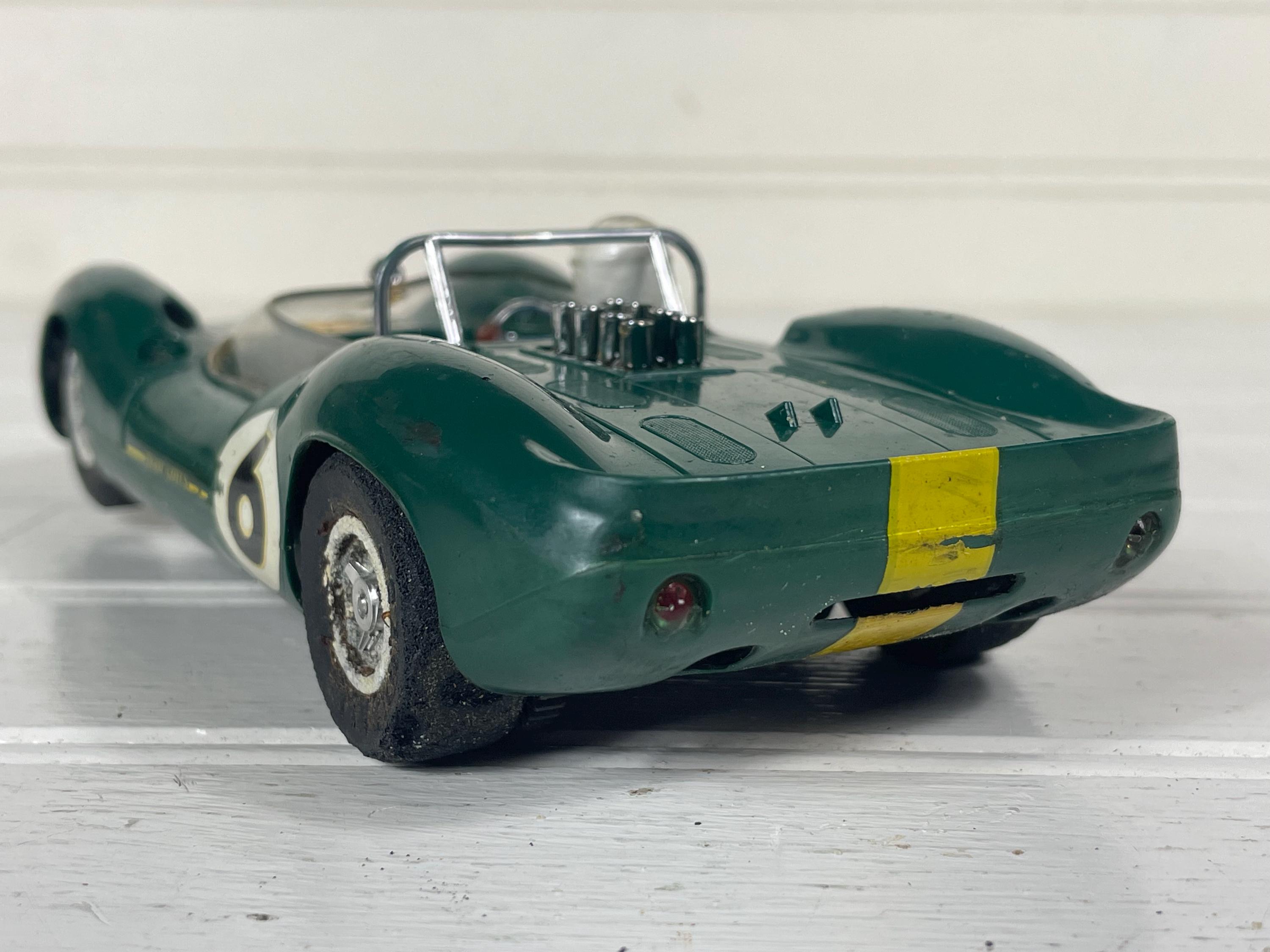 Vintage 1960s Cox Lotus 40 Slot Car 1/24 Scale Green #6 Racing