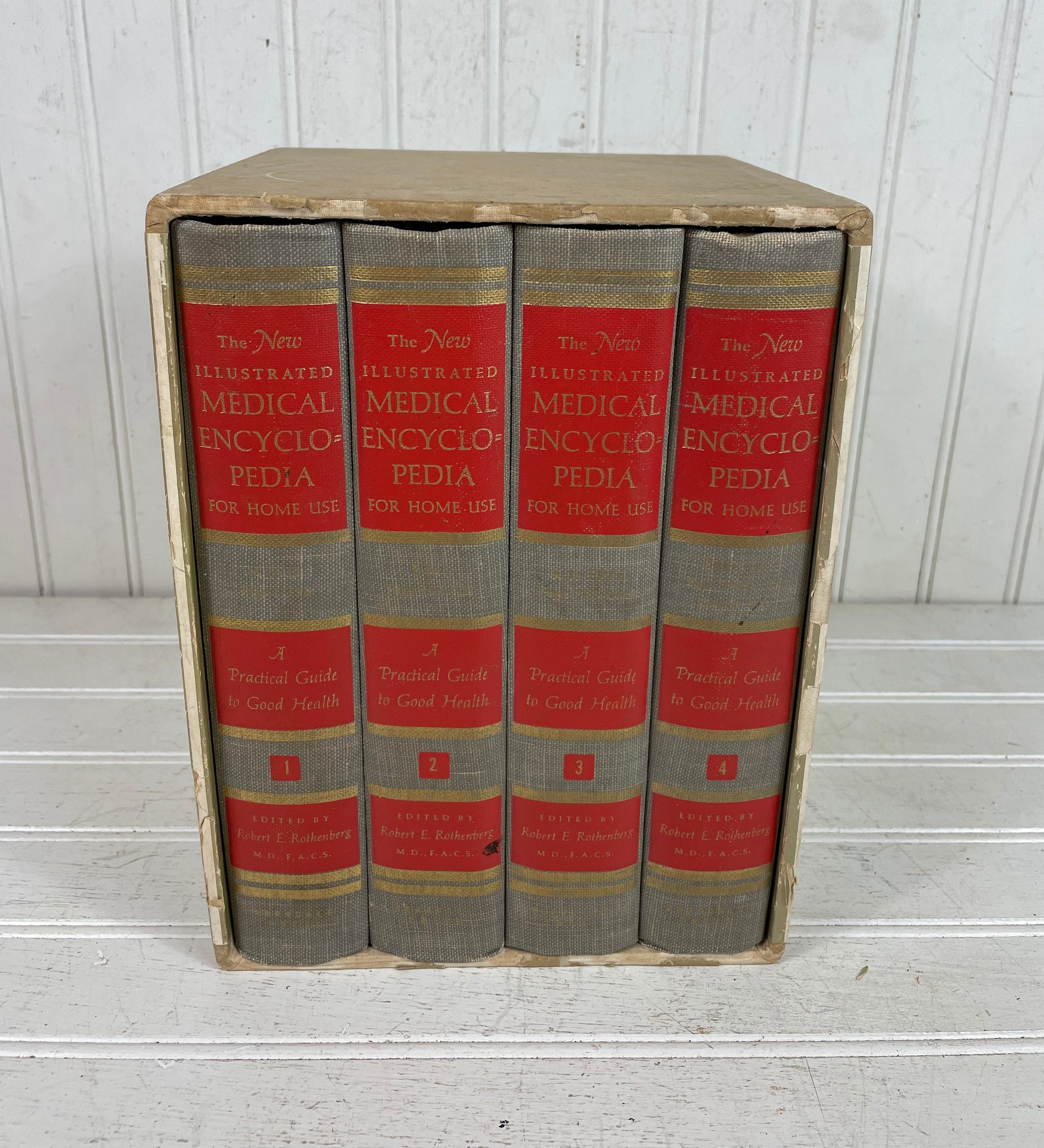 The New Illustrated Medical Encyclopedia for Home Use - 1963
