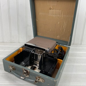Vintage Minolta Slide Projector