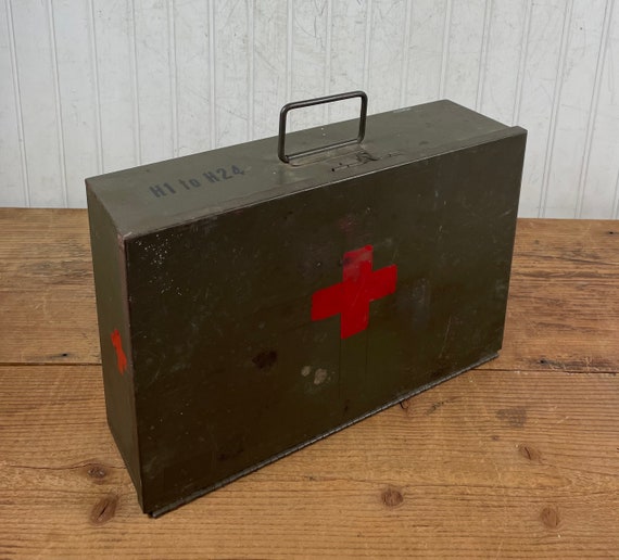 Military Laundry Tag Storage Box - the Keyes Davis Co. 1952