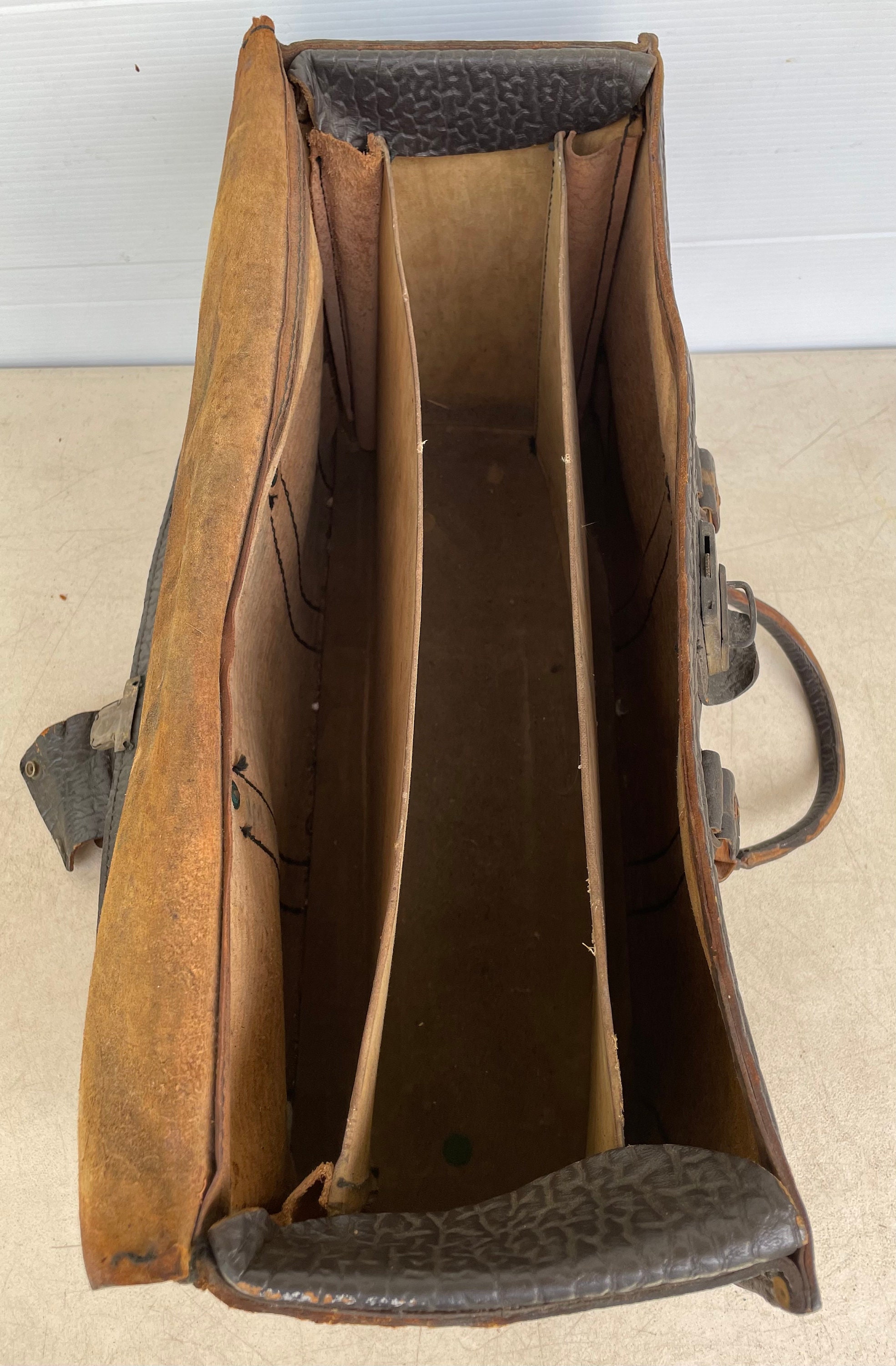 Vintage Homa Leather Briefcase Document Carrier Satchel