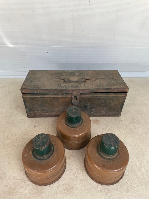 Vintage Dietz Roadside Flare Safety Kit - Dietz No. 340 I.C.C.