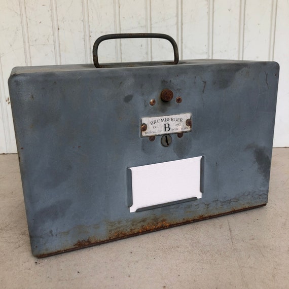 Vintage Brumberger Super 8mm Film Reel Holder Case Metal Box 1950s -   Canada