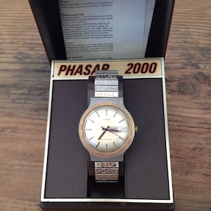 Vintage 1977 Timex Self-Wind Watch #26961 10677 - Gold Tone Faux Alligator Stainless Steel Band