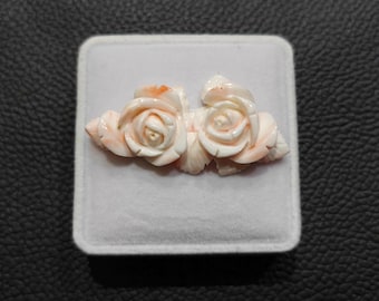 Sculpture japonaise de fleurs de corail blanc : bijoux en pierres précieuses naturelles