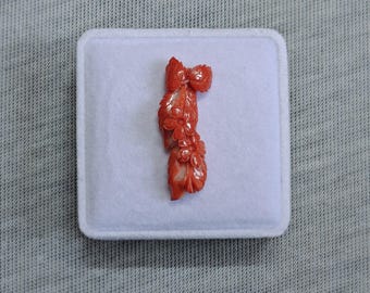 Sculpture japonaise de fleur de corail Momo, pierre précieuse rouge naturelle