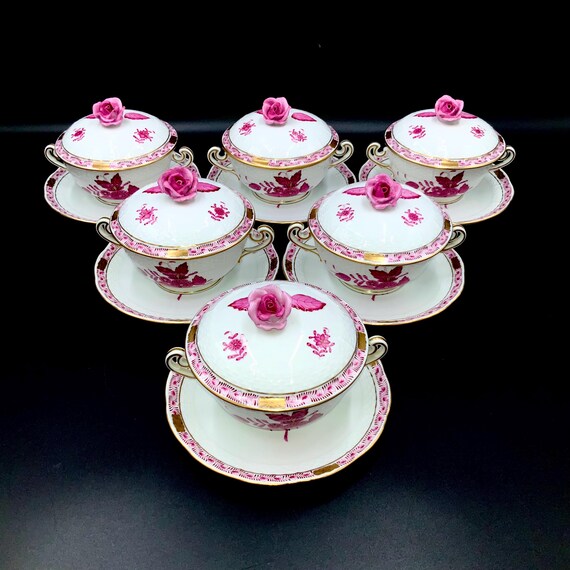 ヘレンド アポニーピンクの蓋付きスープカップとソーサー2個セット