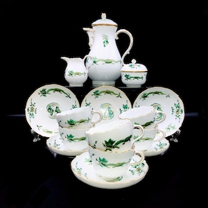 Meissen - First Choice - Exquisite Coffee/Tea Set - 15 Pieces - Green Court Dragon - Hand Painted Porcelain