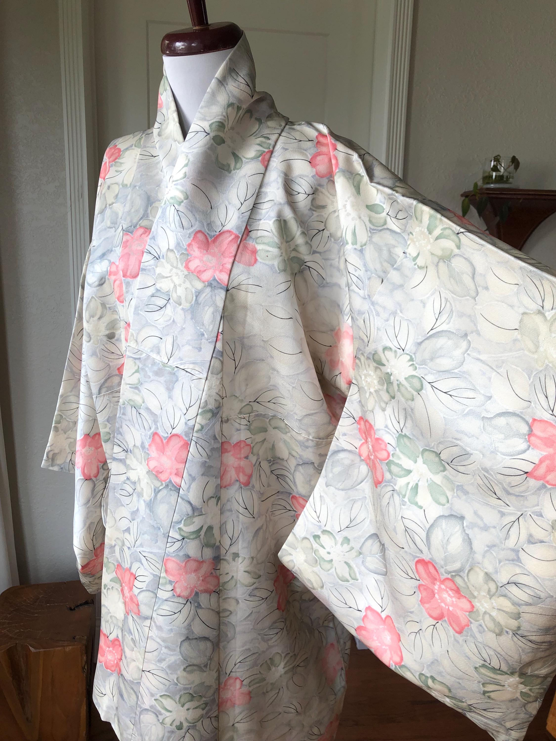 Painted Robe Pure Silk Woven Japanese Kimono Light Pink Floral Watercolor Print ...