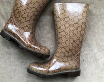 Auth GUCCI GG Logo Print Beige Olive Rubber Regenlaarzen Transparant Maat 37 US 7 Womens Pull Slip Un Heavy Duty Wellies Italie Kalf Kort Hoog Etsy Nederland