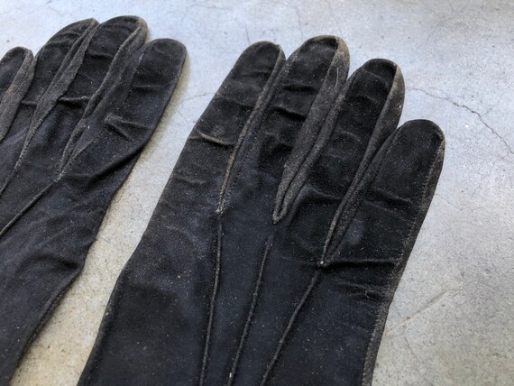 Vintage Antique Black Suede Leather Gloves Size S… - image 3