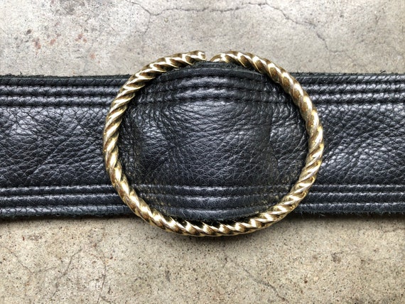 80s 90s Soft Black Leather Adjustable Fashion Belt Oval Round Gold