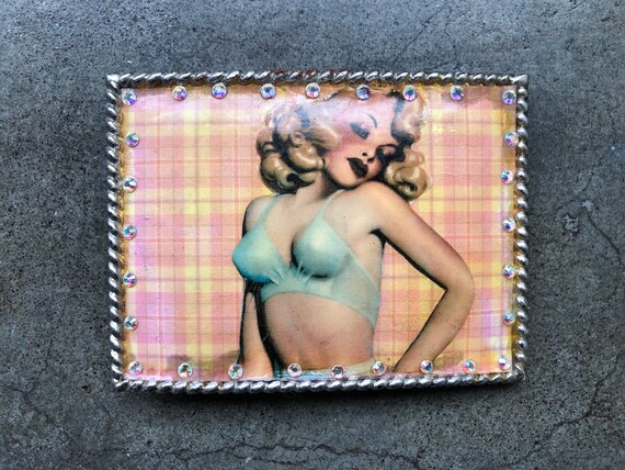 90s Handmade Pulp Pin up Girl Collage Picture Belt Buckle