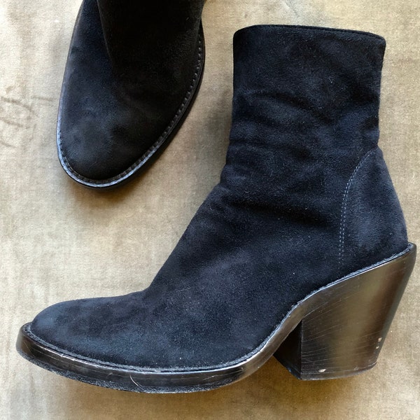 Ann Demeulemeester Black Suede Leather Round Toe Chunky Cuban Block High Heel Snug Ankle Zip Chelsea Boots Size 37.5 7.5 8 Goth Boot 1990s