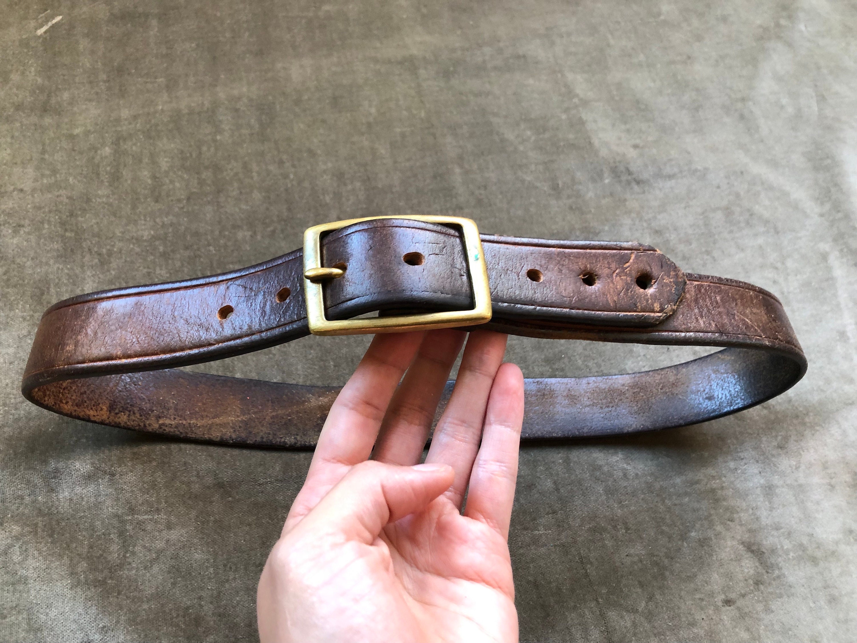 おトク情報がいっぱい！ 60s 70s Thick Leather Belt Size XS S 25 26 27 28 Waist 1970s 小物