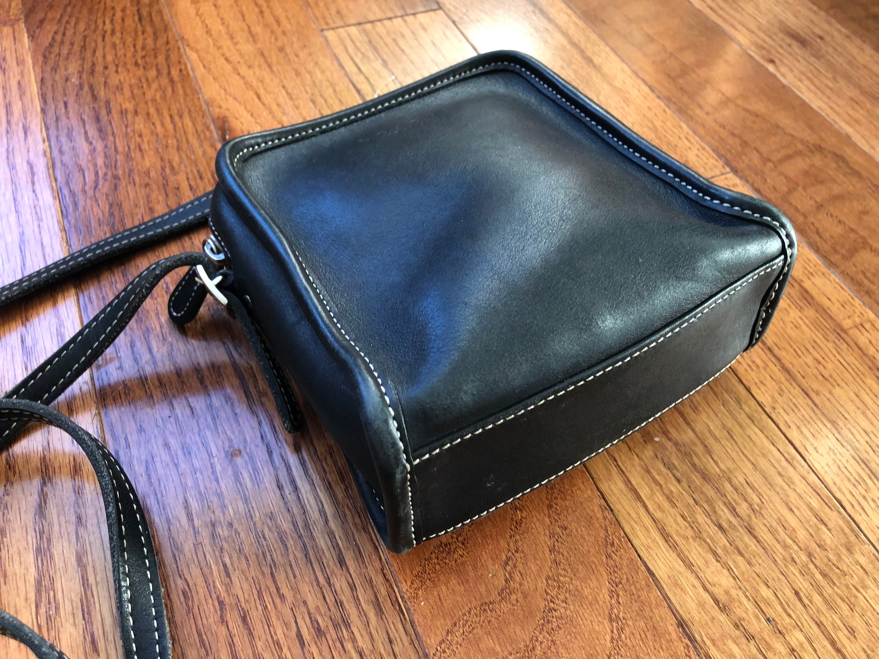 Mini COACH NY Black Leather White Contrast Stitch Square Zip