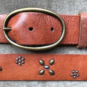 Thick Brown Tan Leather Floral Studded Stud Belt M L Boho  display picture 3