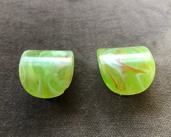 1960s Lucite Marbled Apple Juice Lime Green Chunk… - image 6