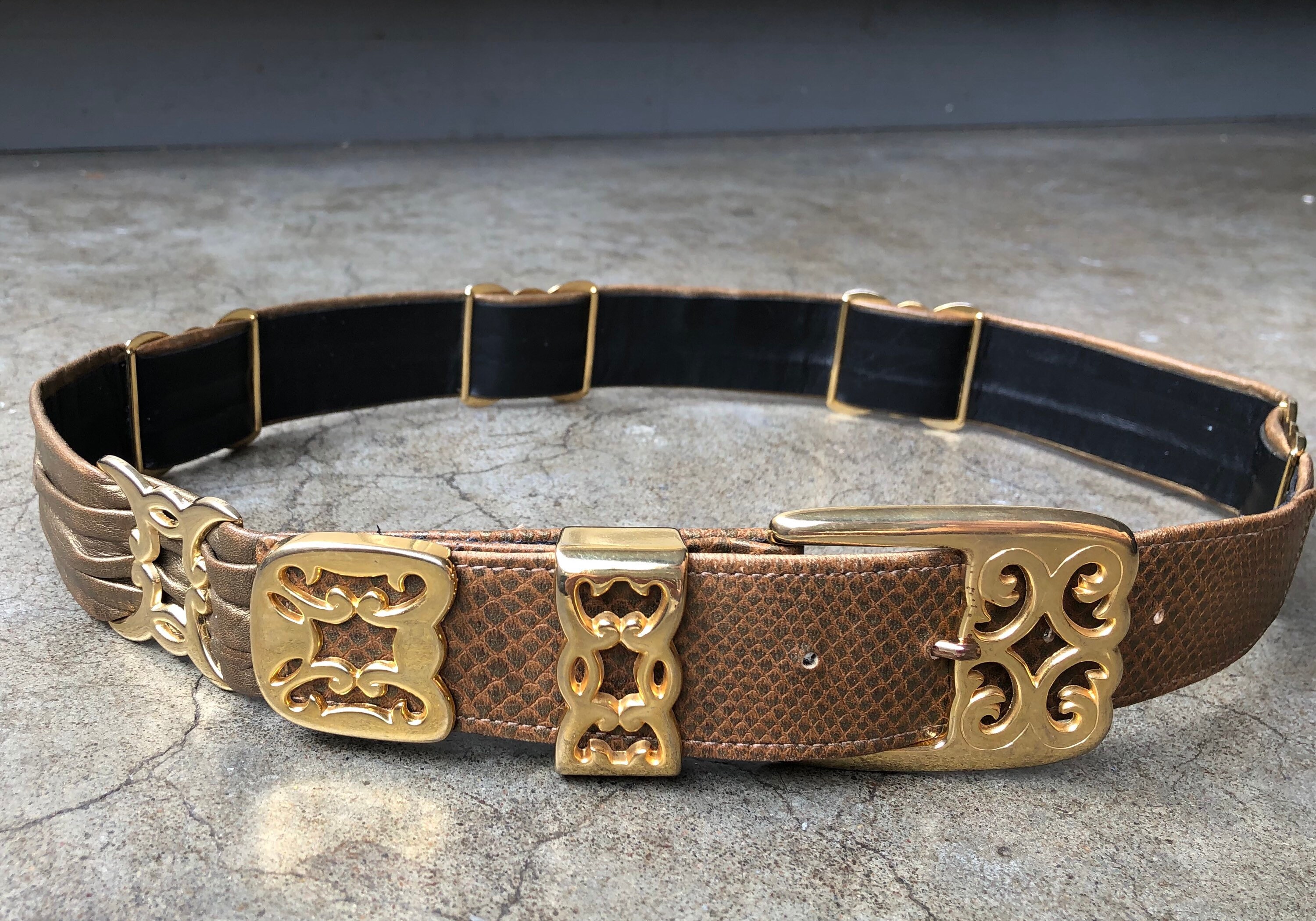 【関税&送料込み】ChloAC Lettes Jewelry Belt 70s 80s Gold Bronze Medallion Chain Link Belt Fashion