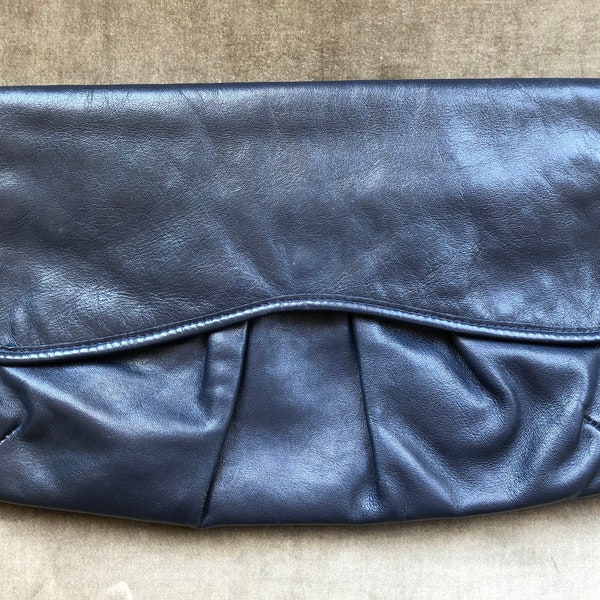 70s 80s Dark Blue Navy Leather Envelope Clutch Bag Slouchy Puff Purse 1970s 1980s Vintage Retro Fold Over Oversize Large Underarm Handbag