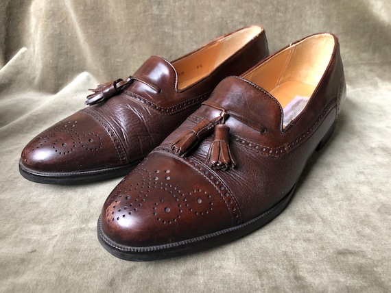 Brown Leather Wing Tip Kiltie Tassel Cap Toe Perforated Spectator Slip on Loafers Shoes Men Size 8 8.5 Women 10 10.5 Vintage Havana Spain - Etsy New Zealand Brown Leather Wing Tip Kiltie Tassel Cap Toe Perforated Spectator Slip on Loafers Shoes Men Size 8 8.5 Women 10 10.5 Vintage Havana Spain - Etsy New Zealand