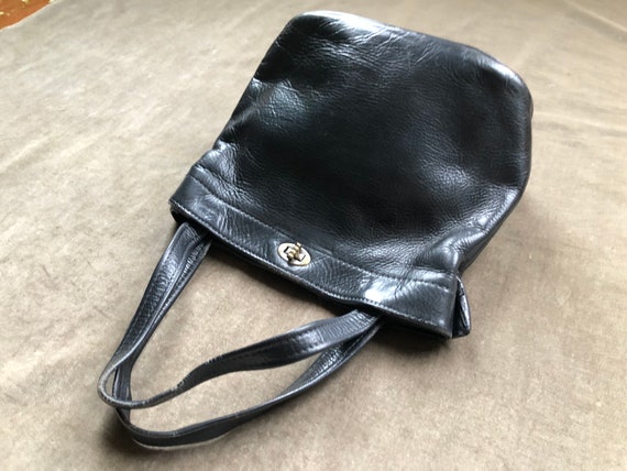 1960s Black Thick Leather Retro Mod Bucket Bag Pu… - image 3