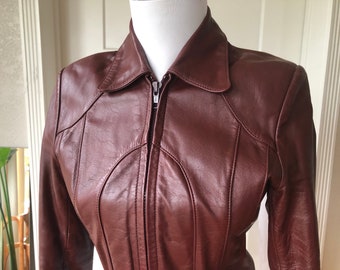 1970s Oxblood Burgundy Leather Cropped Crop Fitted Sexy Zip Up sporty Jacket Retro Womens XS S Patchwork Boho Dark Red 70s Vintage Wilsons