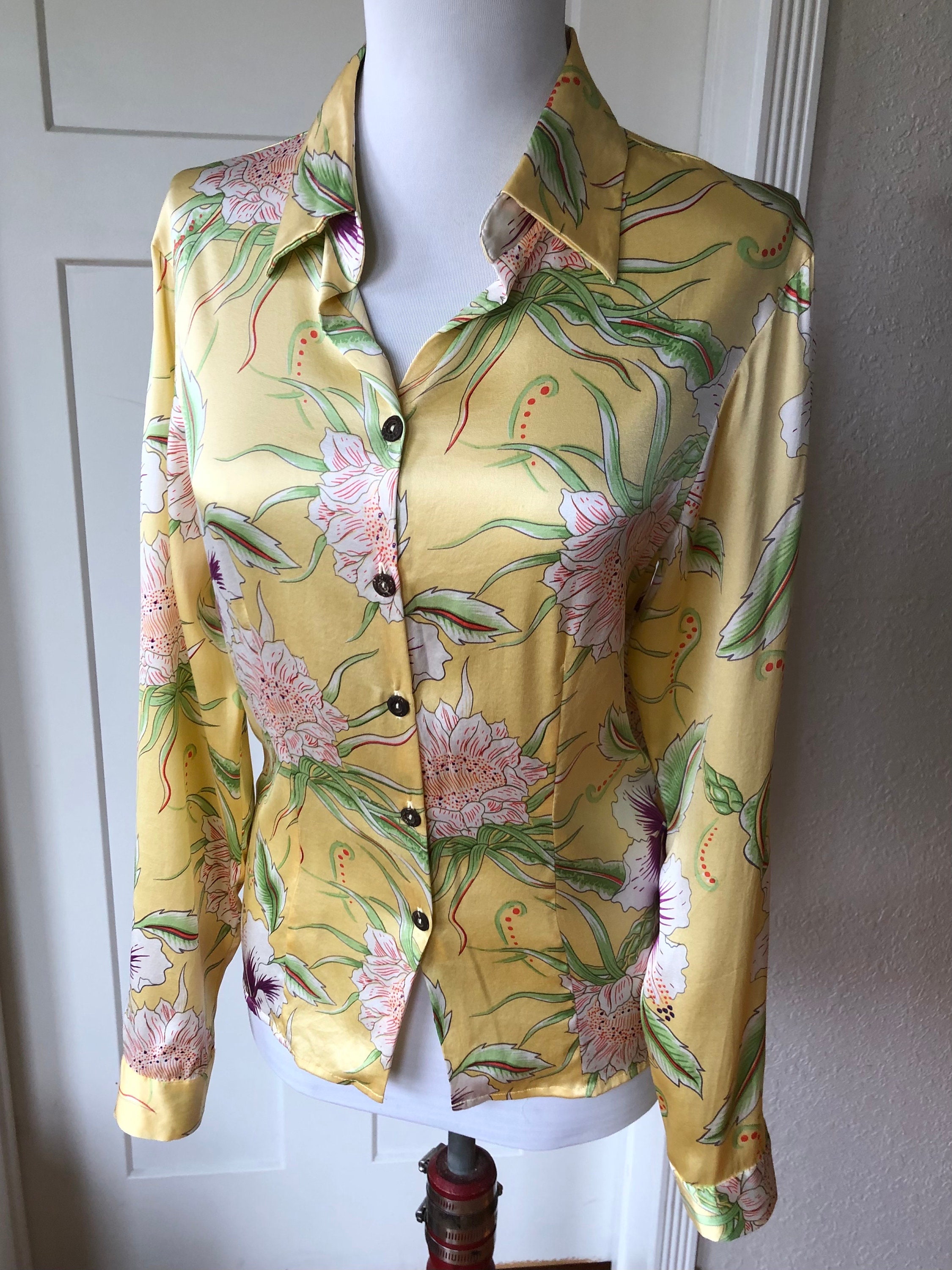 Silk Satin Hibiscus Flower Tropical Floral Print Button up Silk Satin Hibiscus Flower Tropical Floral Print Button up