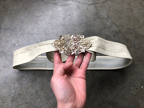 70s 80s Antique Style Silver Gold Lacy Floral Victorian  display picture 2
